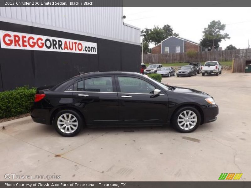 Black / Black 2013 Chrysler 200 Limited Sedan