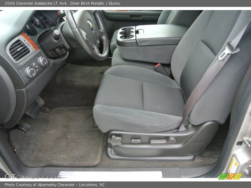 Silver Birch Metallic / Ebony 2009 Chevrolet Avalanche LT 4x4