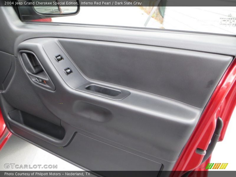 Door Panel of 2004 Grand Cherokee Special Edition