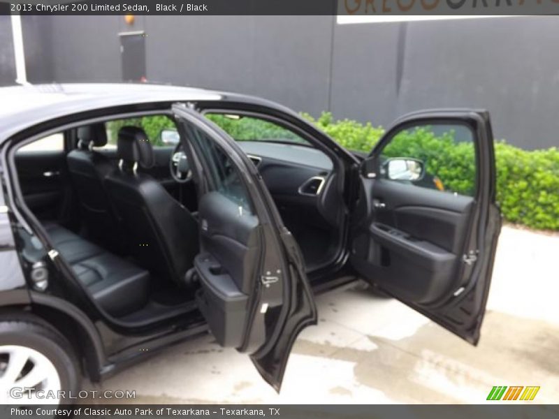 Black / Black 2013 Chrysler 200 Limited Sedan
