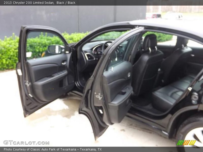 Black / Black 2013 Chrysler 200 Limited Sedan