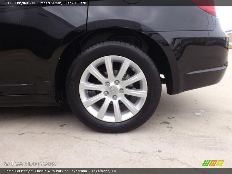Black / Black 2013 Chrysler 200 Limited Sedan