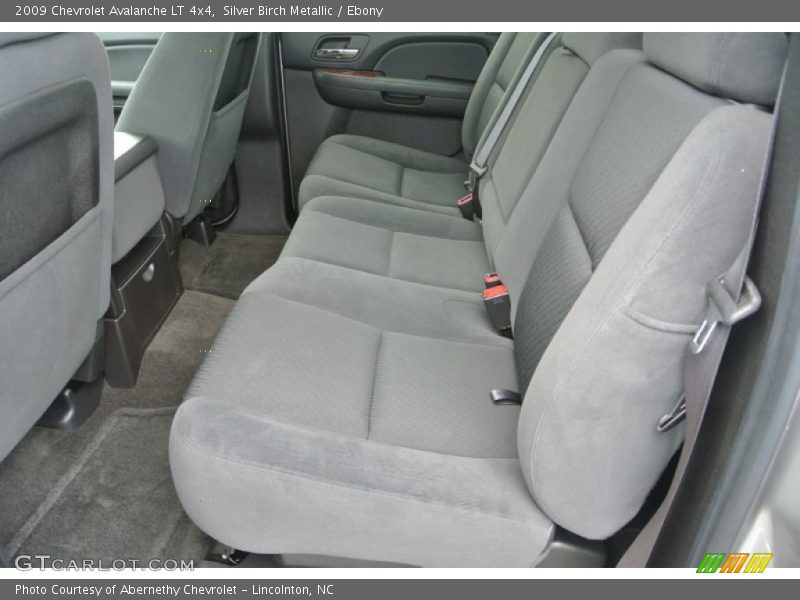 Silver Birch Metallic / Ebony 2009 Chevrolet Avalanche LT 4x4