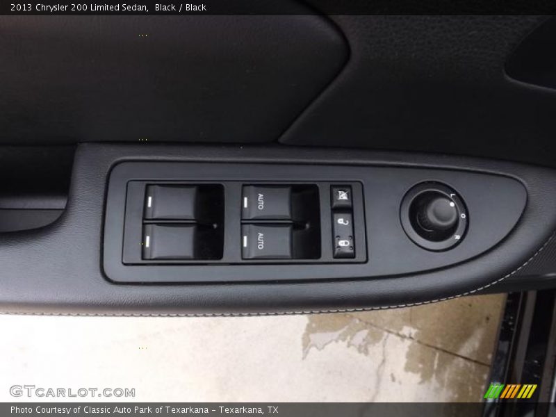 Black / Black 2013 Chrysler 200 Limited Sedan