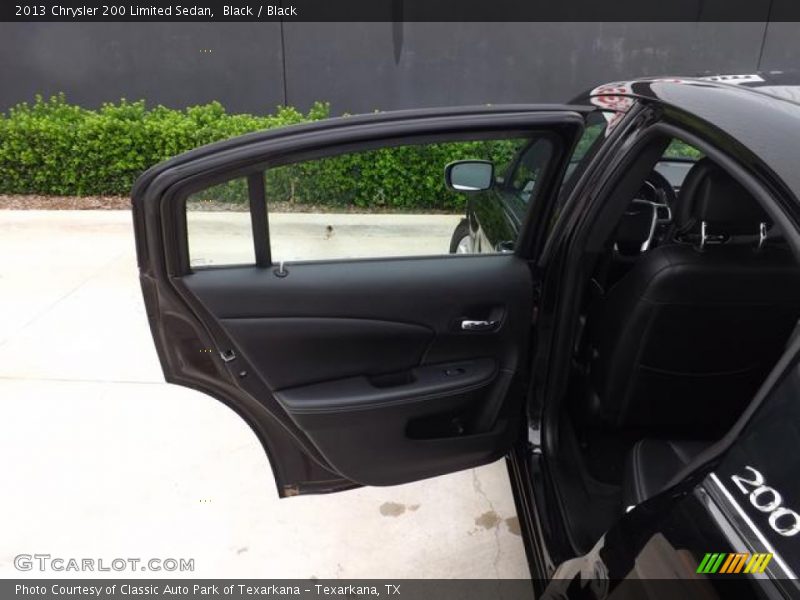 Black / Black 2013 Chrysler 200 Limited Sedan