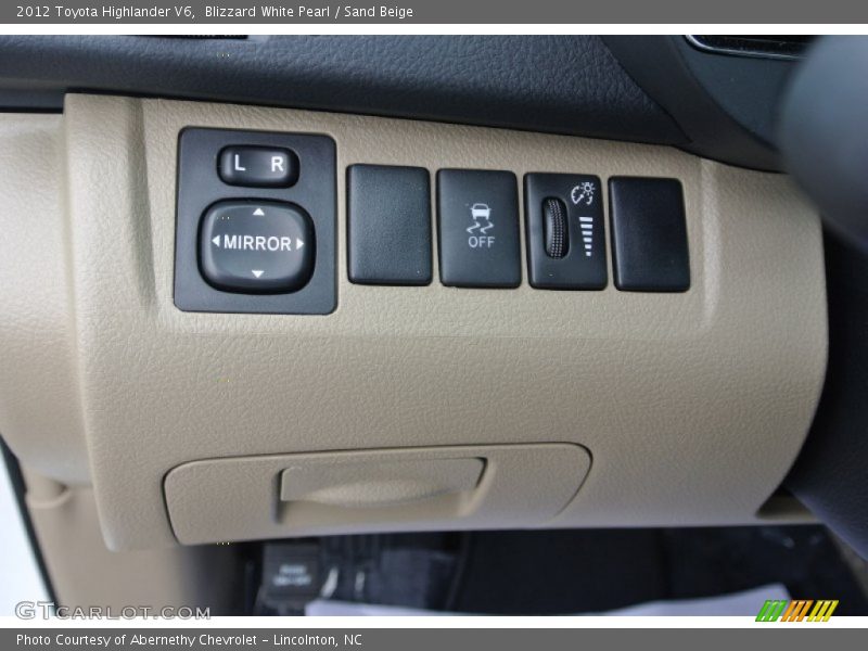Blizzard White Pearl / Sand Beige 2012 Toyota Highlander V6
