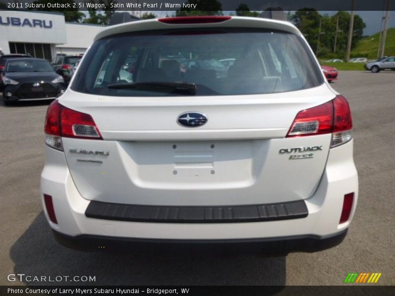 Satin White Pearl / Warm Ivory 2011 Subaru Outback 2.5i Wagon
