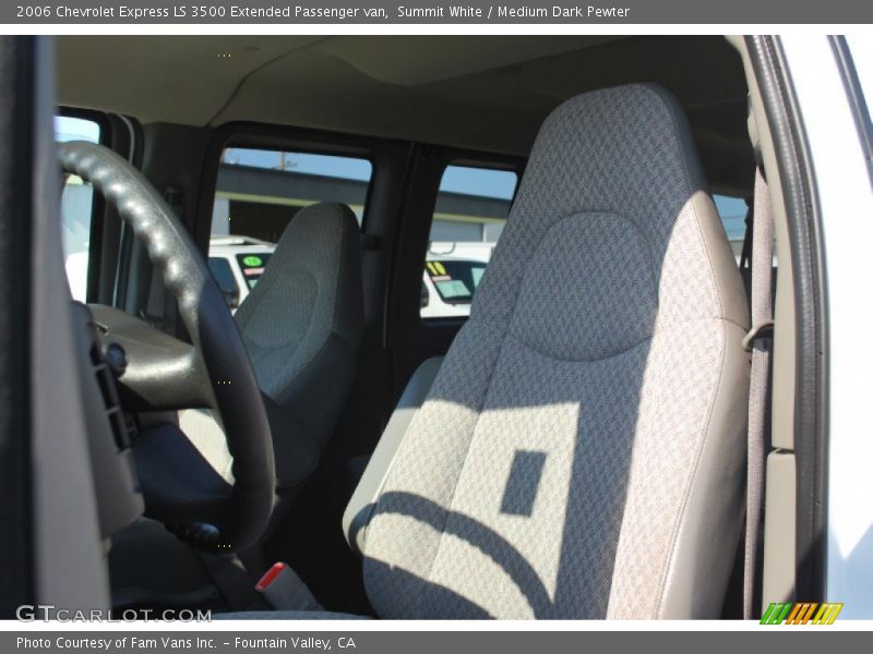 Summit White / Medium Dark Pewter 2006 Chevrolet Express LS 3500 Extended Passenger van
