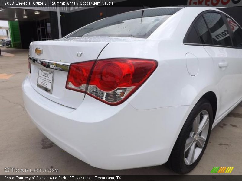 Summit White / Cocoa/Light Neutral 2013 Chevrolet Cruze LT