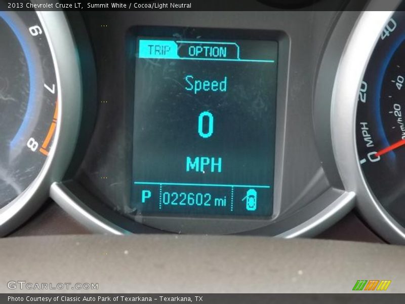 Summit White / Cocoa/Light Neutral 2013 Chevrolet Cruze LT