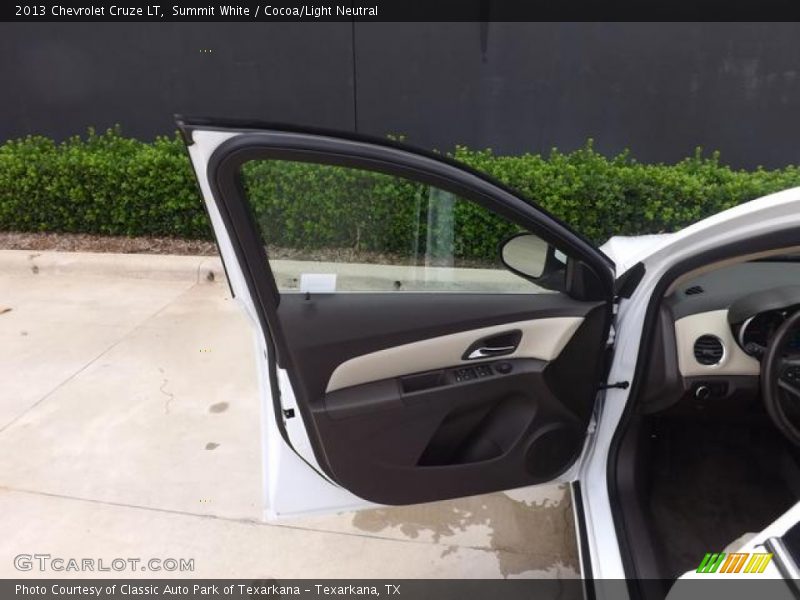 Summit White / Cocoa/Light Neutral 2013 Chevrolet Cruze LT