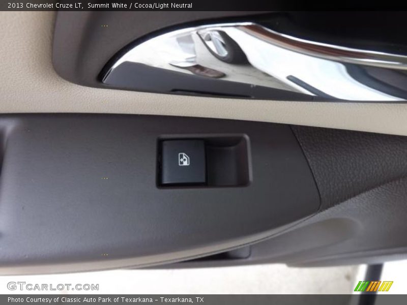 Summit White / Cocoa/Light Neutral 2013 Chevrolet Cruze LT