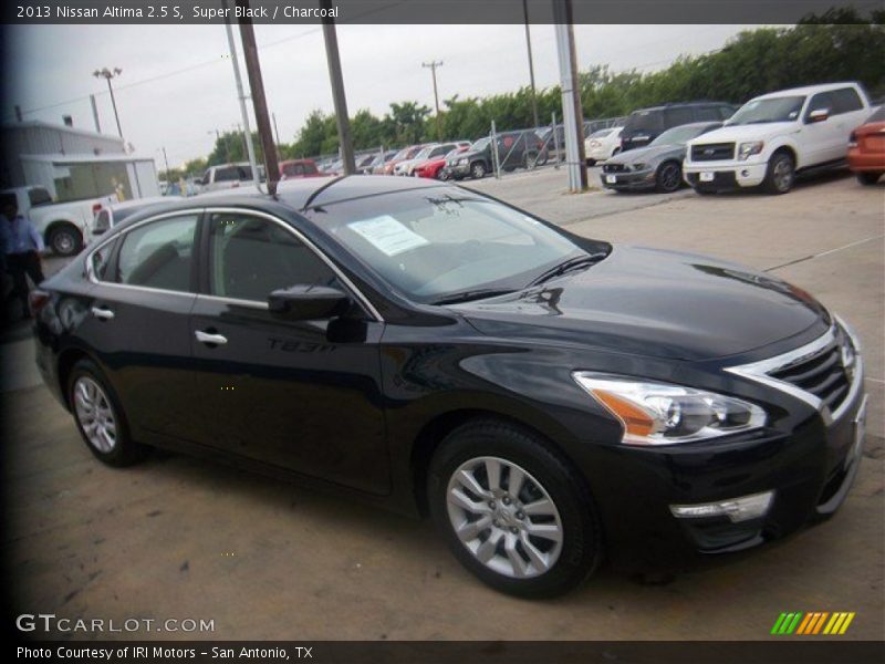 Super Black / Charcoal 2013 Nissan Altima 2.5 S