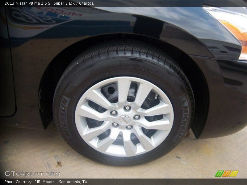 Super Black / Charcoal 2013 Nissan Altima 2.5 S