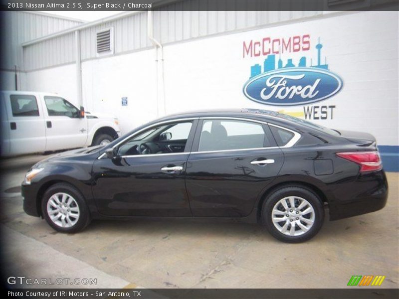 Super Black / Charcoal 2013 Nissan Altima 2.5 S