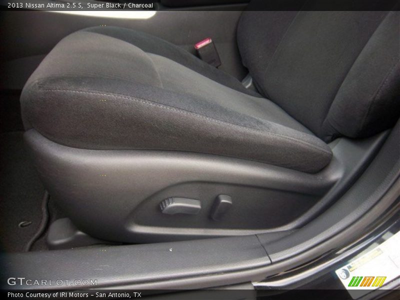 Super Black / Charcoal 2013 Nissan Altima 2.5 S