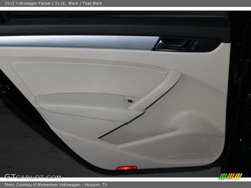 Black / Titan Black 2012 Volkswagen Passat 2.5L SE