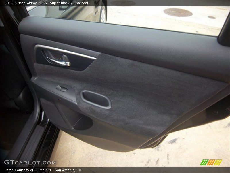 Super Black / Charcoal 2013 Nissan Altima 2.5 S