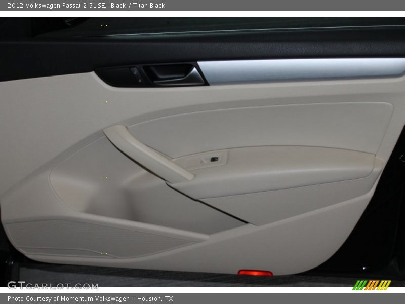Black / Titan Black 2012 Volkswagen Passat 2.5L SE