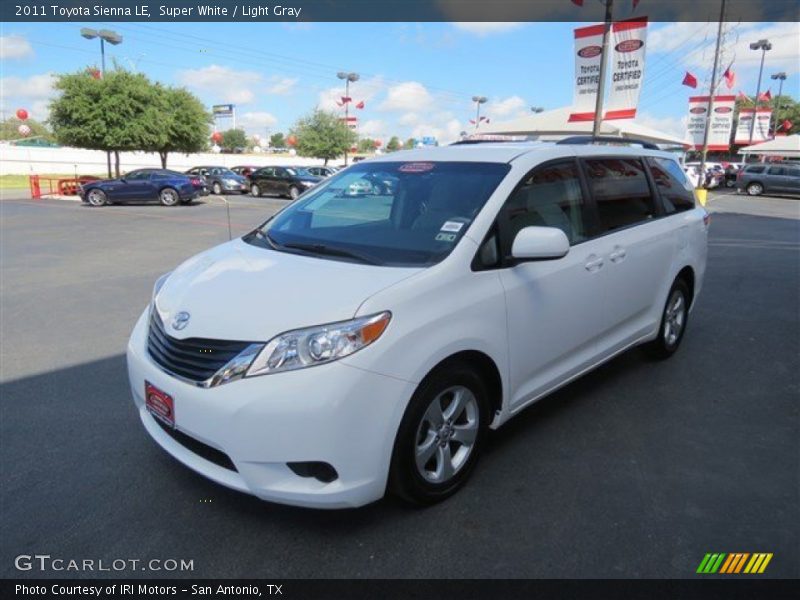 Super White / Light Gray 2011 Toyota Sienna LE