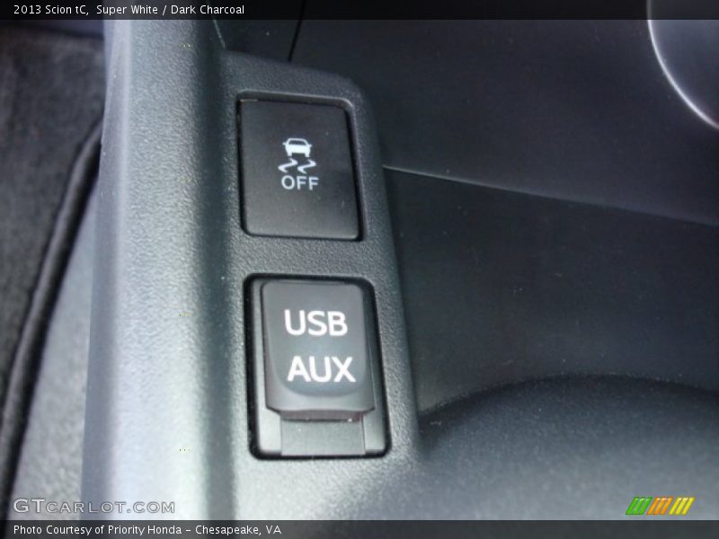Super White / Dark Charcoal 2013 Scion tC