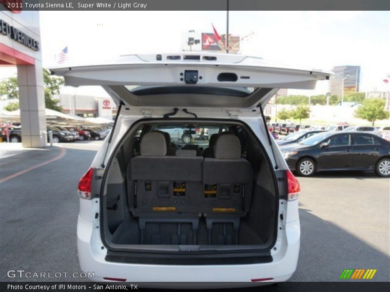 Super White / Light Gray 2011 Toyota Sienna LE