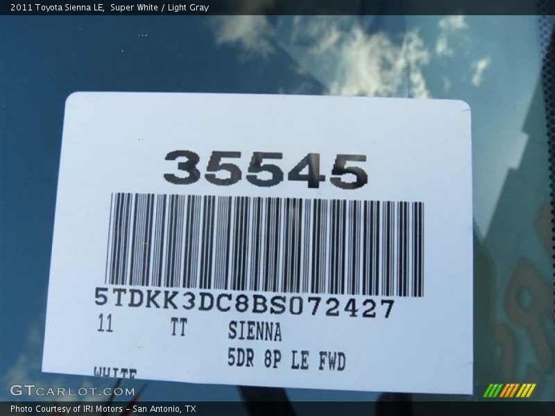 Super White / Light Gray 2011 Toyota Sienna LE