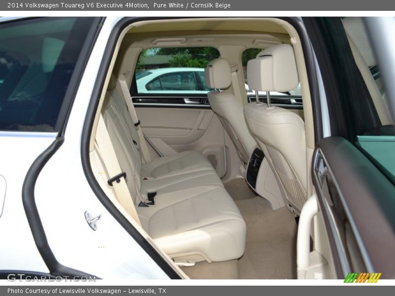 Rear Seat of 2014 Touareg V6 Executive 4Motion