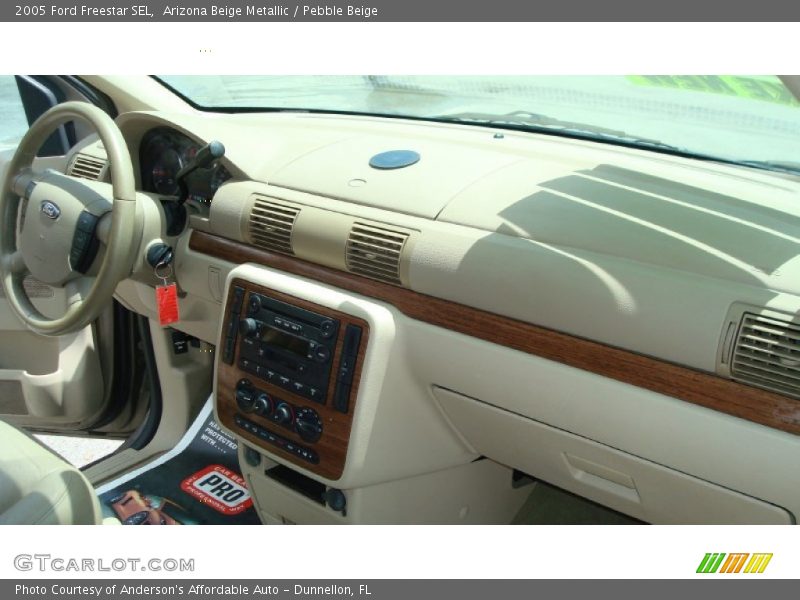 Arizona Beige Metallic / Pebble Beige 2005 Ford Freestar SEL