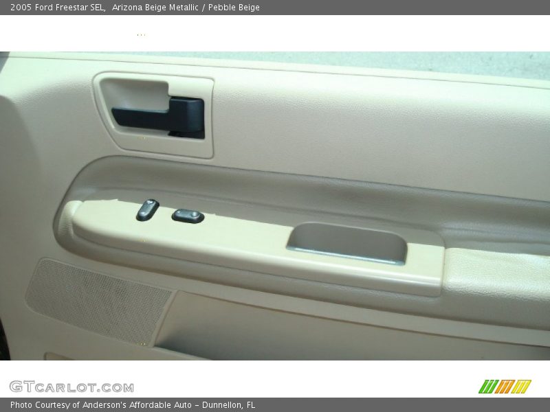 Arizona Beige Metallic / Pebble Beige 2005 Ford Freestar SEL