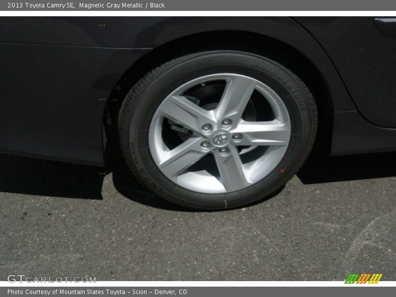 Magnetic Gray Metallic / Black 2013 Toyota Camry SE