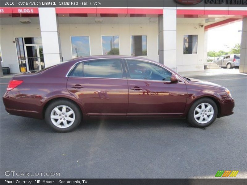 Cassis Red Pearl / Ivory 2010 Toyota Avalon Limited