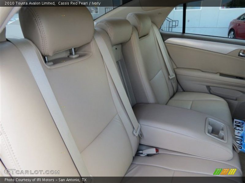 Cassis Red Pearl / Ivory 2010 Toyota Avalon Limited