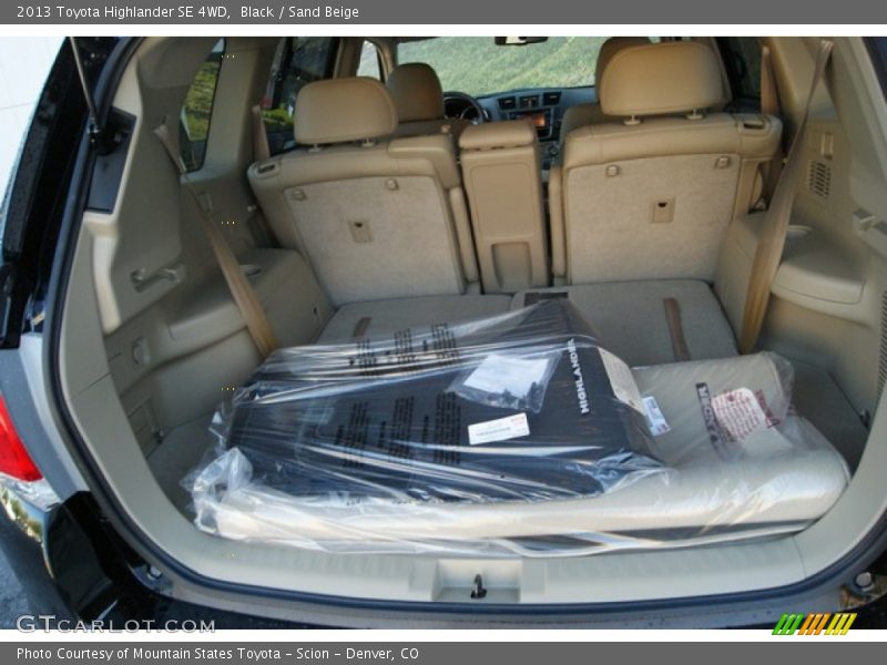 Black / Sand Beige 2013 Toyota Highlander SE 4WD