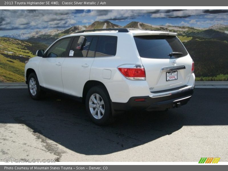 Classic Silver Metallic / Ash 2013 Toyota Highlander SE 4WD
