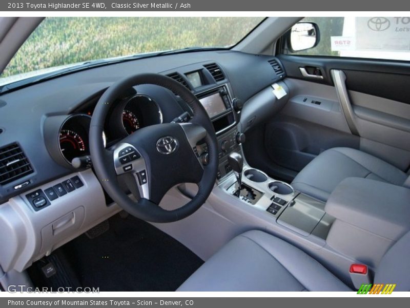 Classic Silver Metallic / Ash 2013 Toyota Highlander SE 4WD