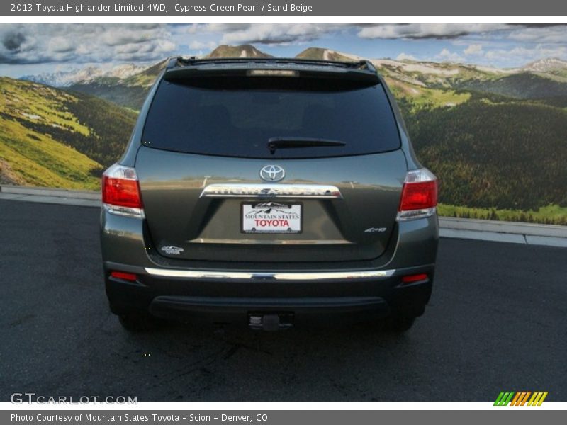 Cypress Green Pearl / Sand Beige 2013 Toyota Highlander Limited 4WD