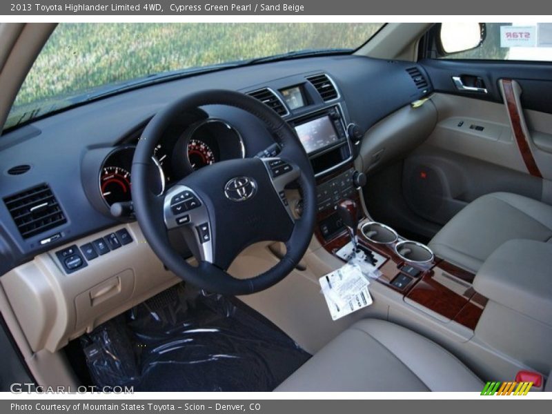 Cypress Green Pearl / Sand Beige 2013 Toyota Highlander Limited 4WD