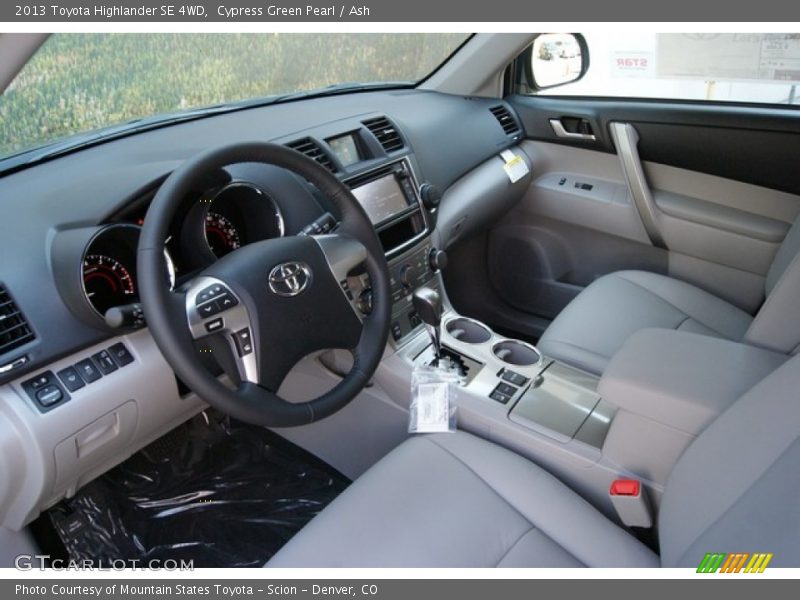 Cypress Green Pearl / Ash 2013 Toyota Highlander SE 4WD