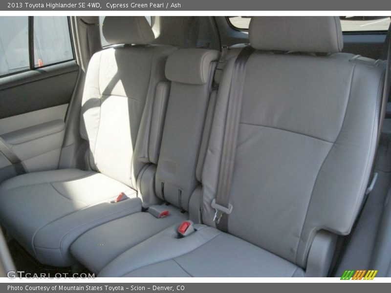 Cypress Green Pearl / Ash 2013 Toyota Highlander SE 4WD