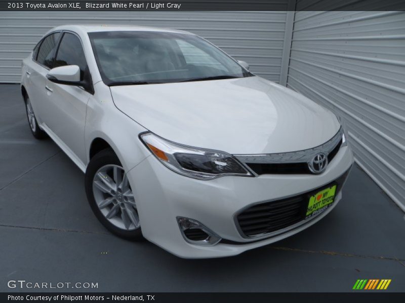 Blizzard White Pearl / Light Gray 2013 Toyota Avalon XLE
