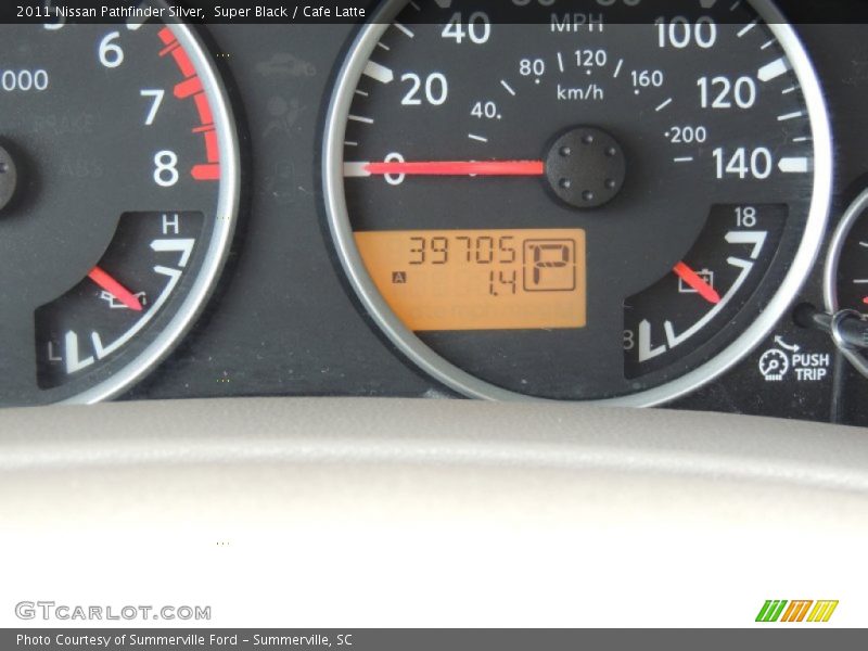 Super Black / Cafe Latte 2011 Nissan Pathfinder Silver