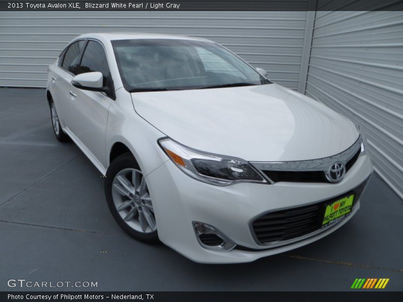 Blizzard White Pearl / Light Gray 2013 Toyota Avalon XLE