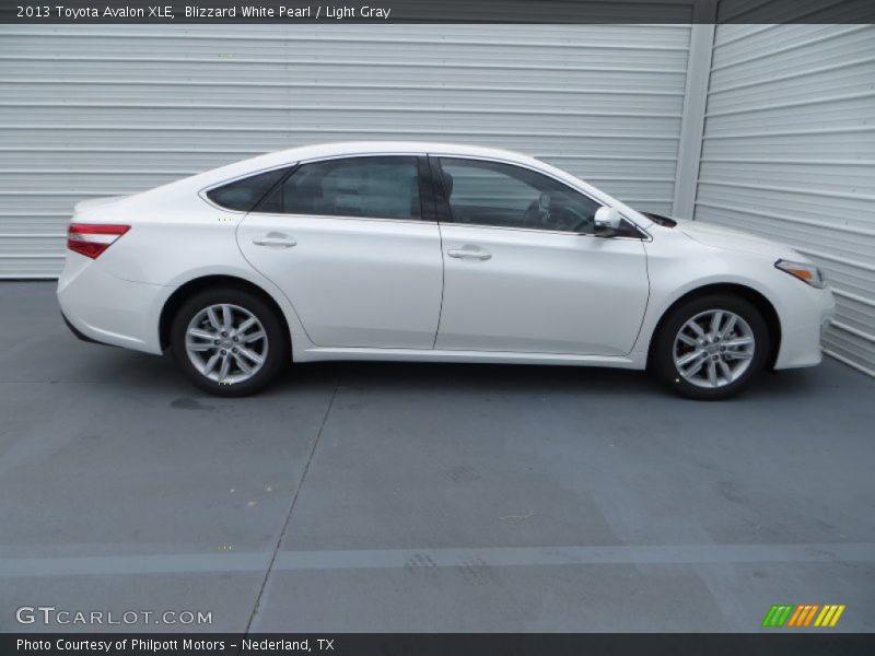 Blizzard White Pearl / Light Gray 2013 Toyota Avalon XLE
