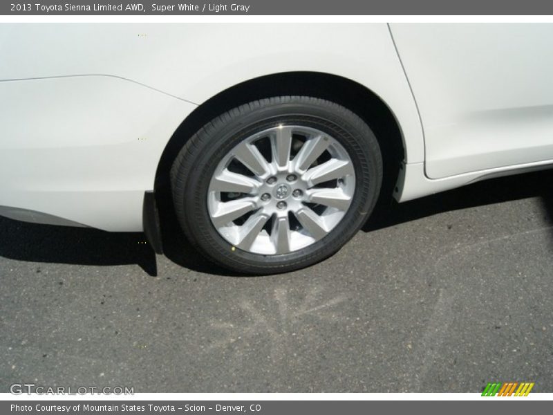 Super White / Light Gray 2013 Toyota Sienna Limited AWD