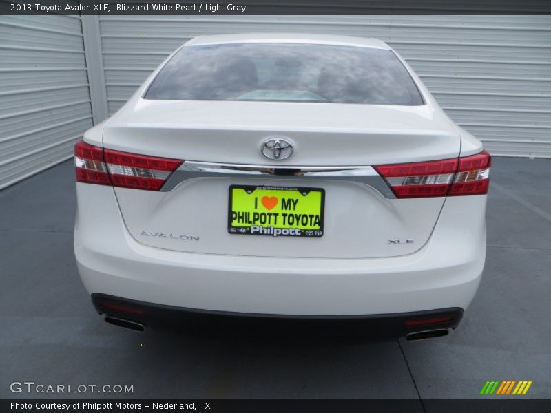 Blizzard White Pearl / Light Gray 2013 Toyota Avalon XLE