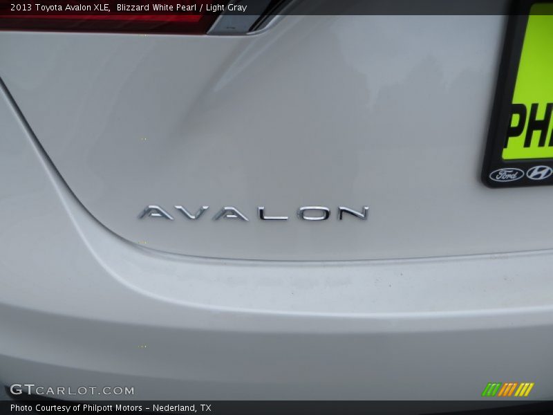 Blizzard White Pearl / Light Gray 2013 Toyota Avalon XLE