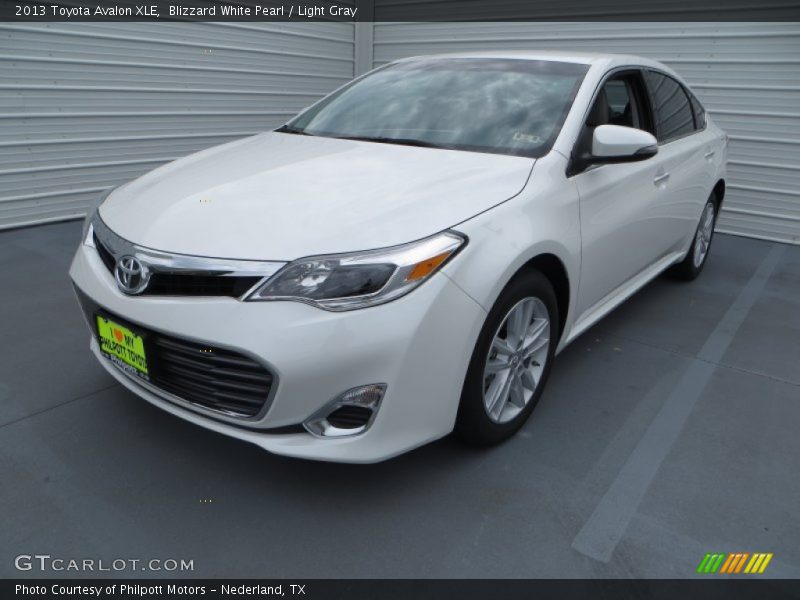 Blizzard White Pearl / Light Gray 2013 Toyota Avalon XLE