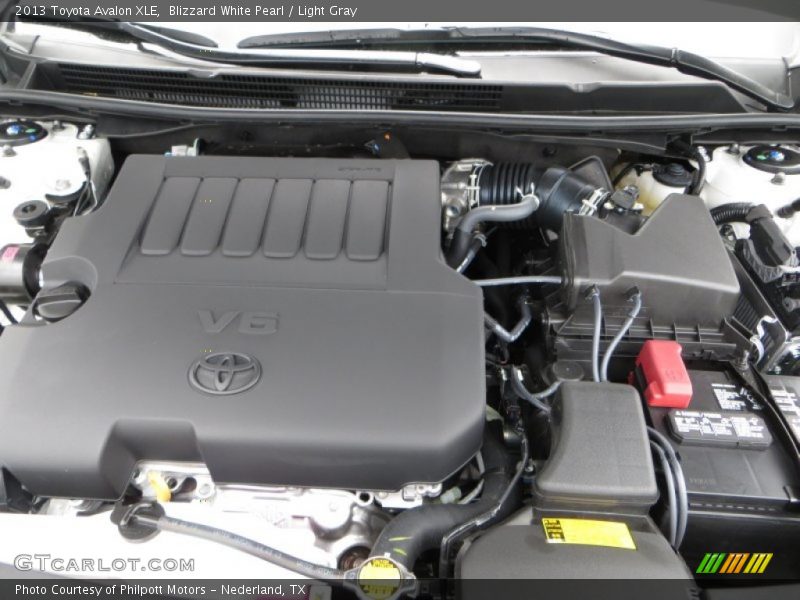 Blizzard White Pearl / Light Gray 2013 Toyota Avalon XLE