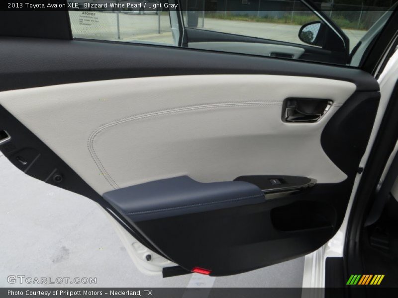 Blizzard White Pearl / Light Gray 2013 Toyota Avalon XLE